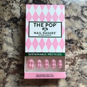 Short Almond Press On Nails New In Box Local League Champion Liv